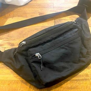 Athleta Via Waist Bag